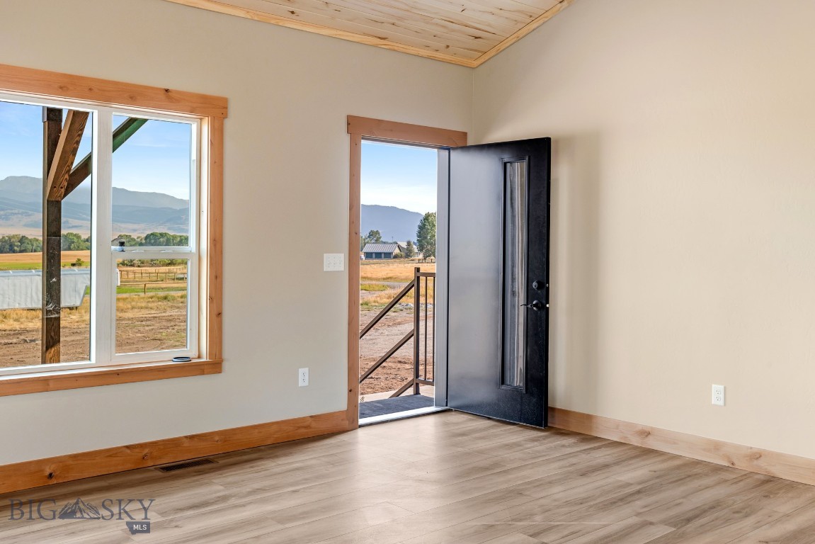 Pivot Point - Residential