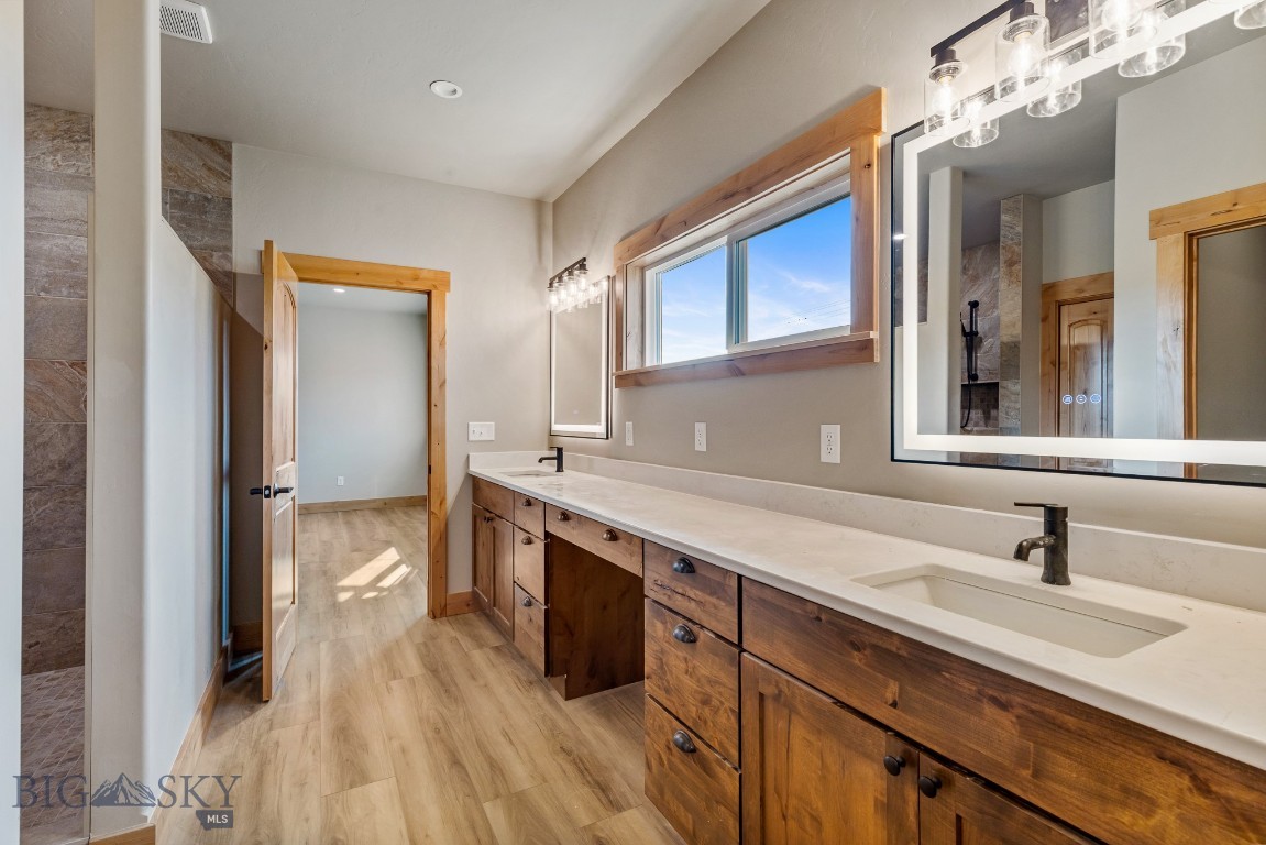 Pivot Point - Residential