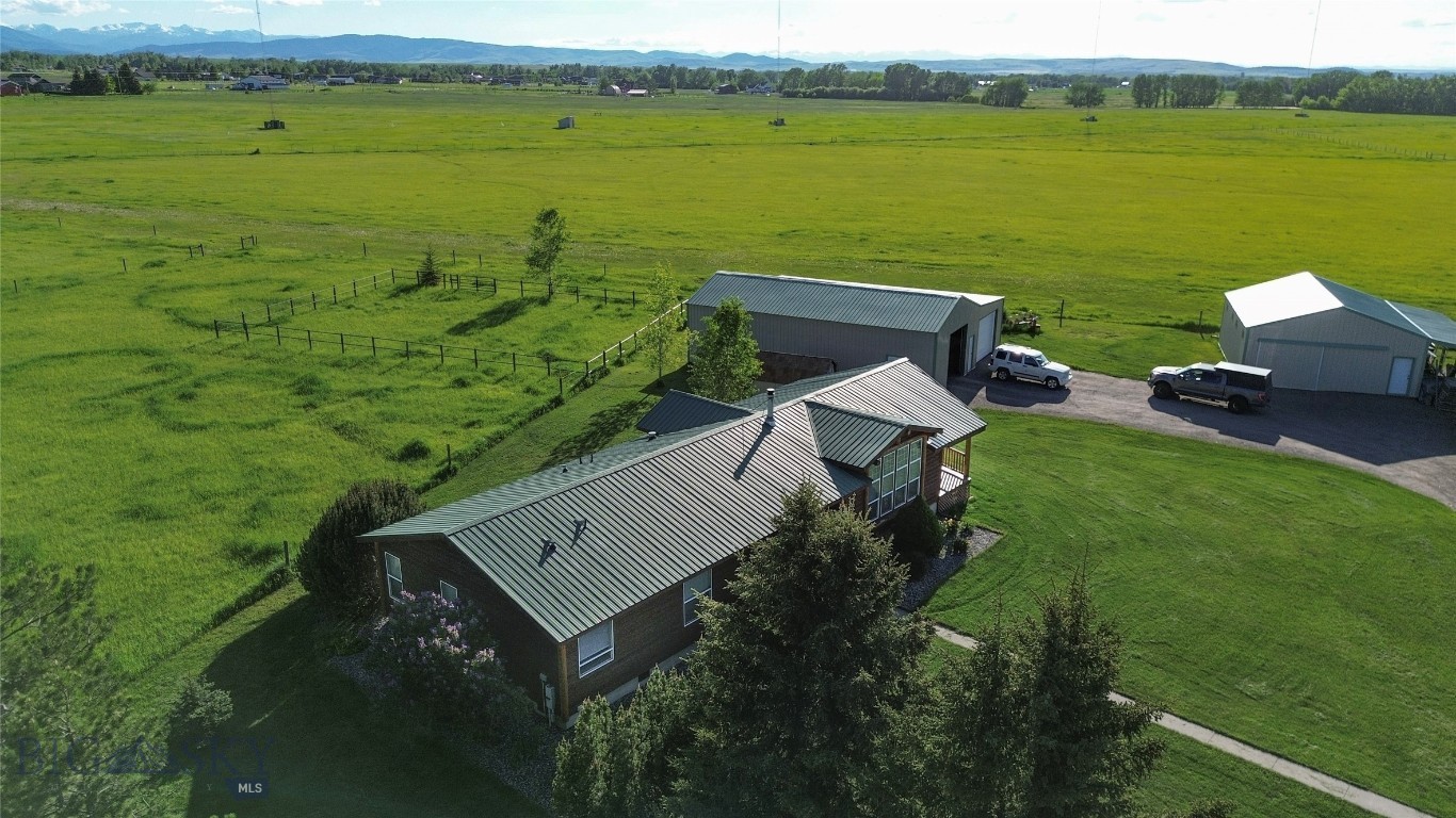 7543 Fowler Lane
