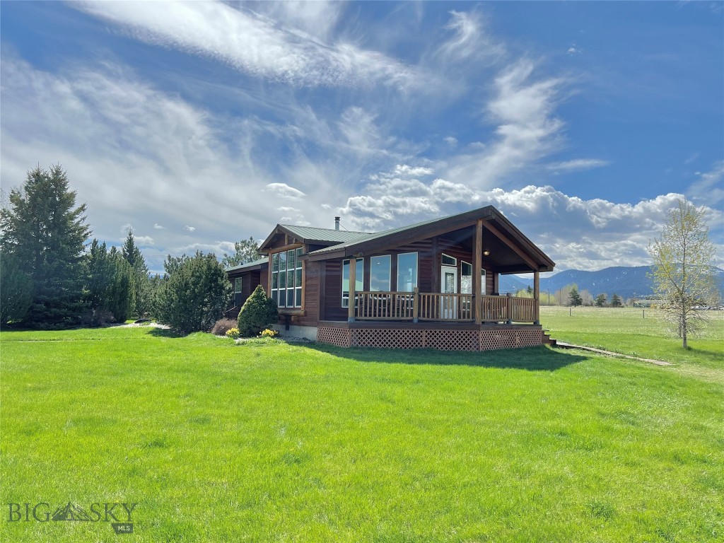 7543 Fowler Lane