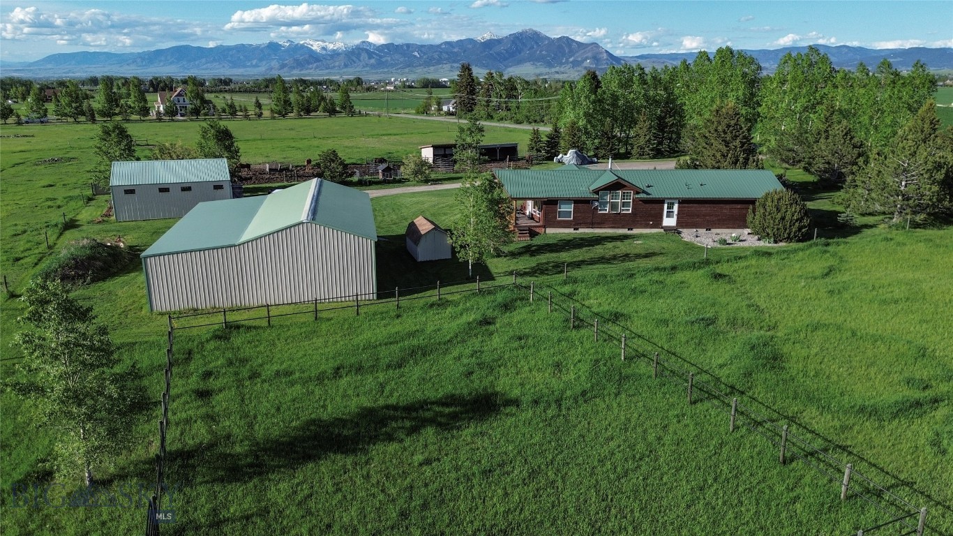 7543 Fowler Lane