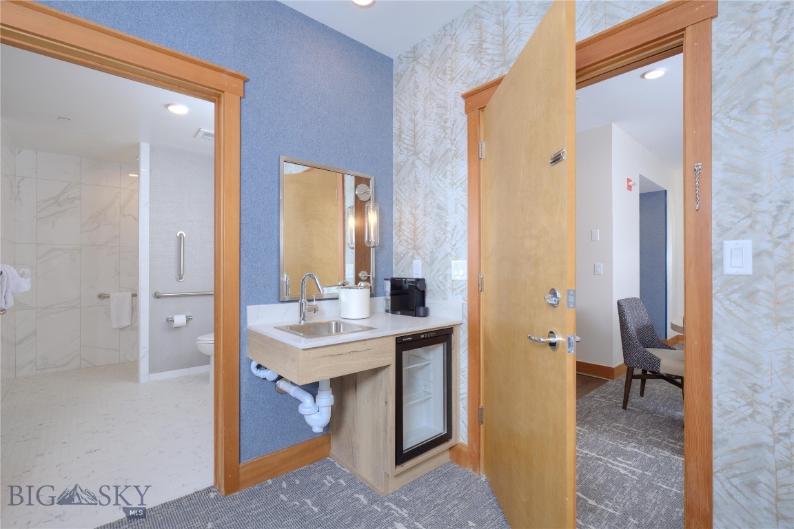 Summit Hotel Condo - Residential