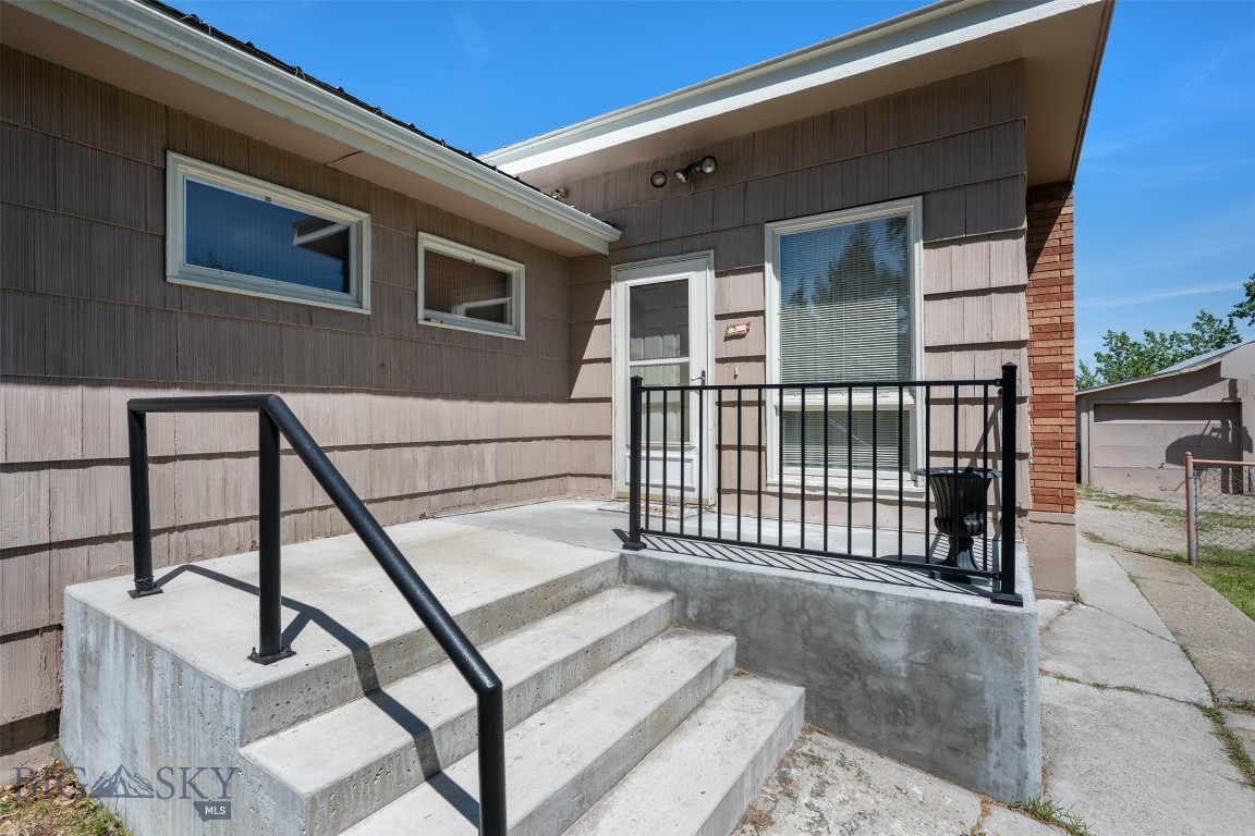 16 N White Street
