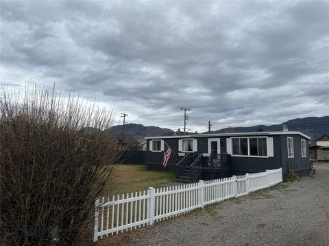 Photo of 1618 Oregon Ave Ave, Butte, MT 59701 (MLS # 406981)