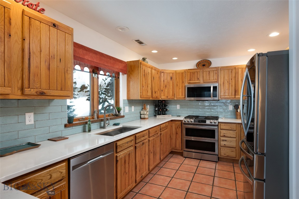 Bozeman, Montana 59715, United States, 5 Bedrooms Bedrooms, ,4 BathroomsBathrooms,Residential,Active,1688