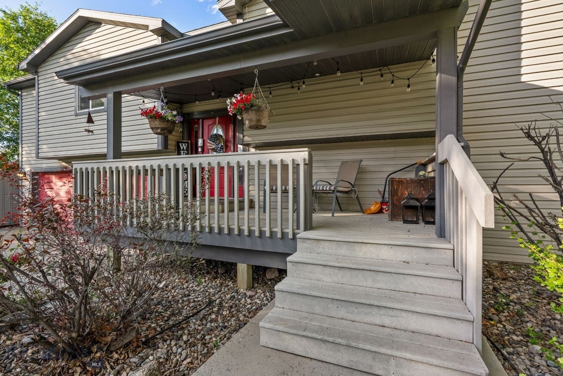 209 N 5th Avenue E