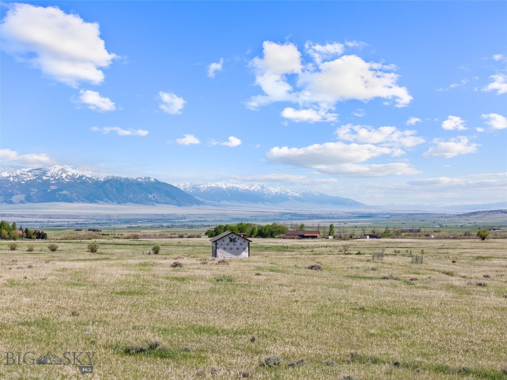 Shining Mountain West - Land