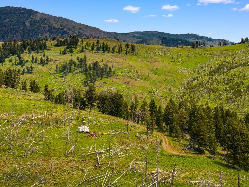 NHN Peak Point Drive Lot 1