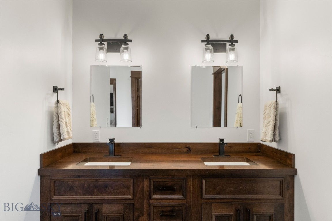 Paradise Valley Estates - Residential