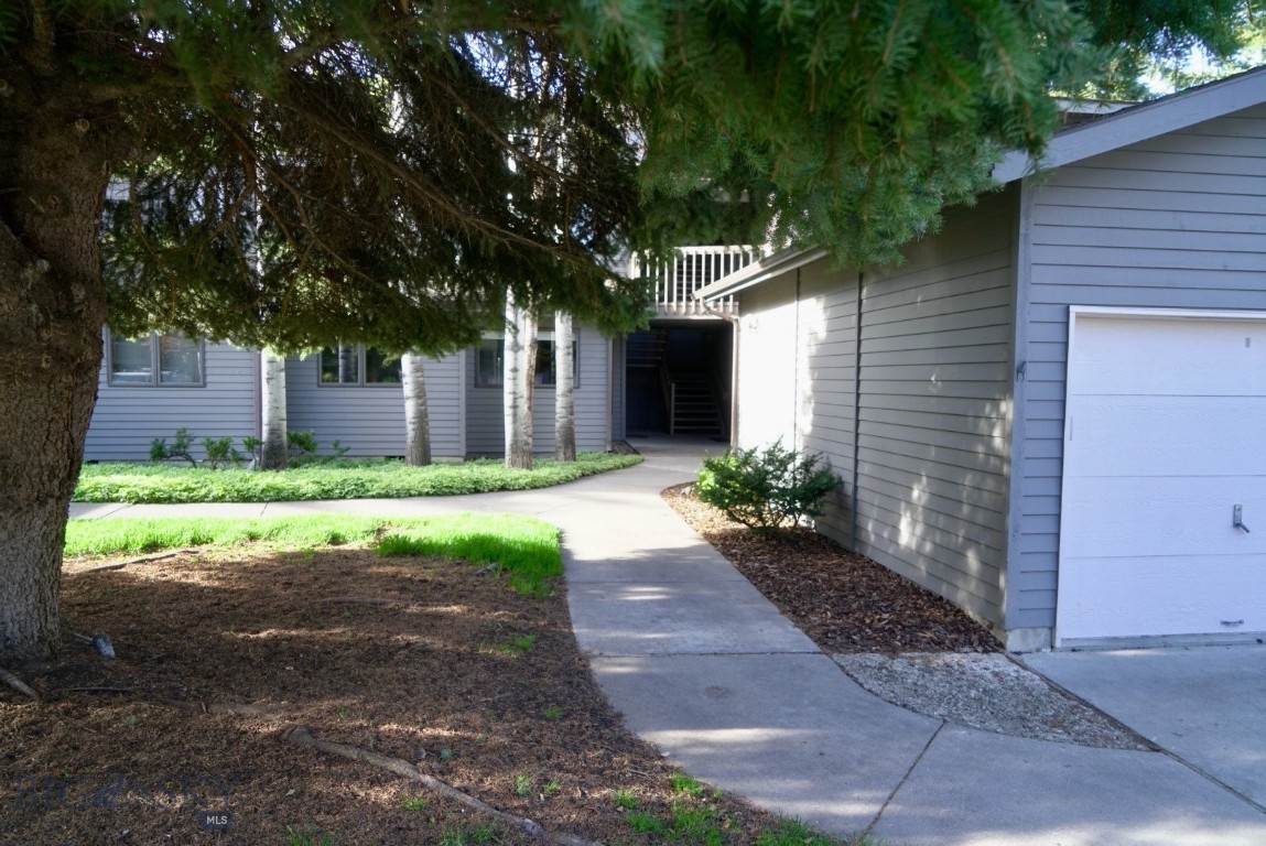 2200 W Dickerson 53