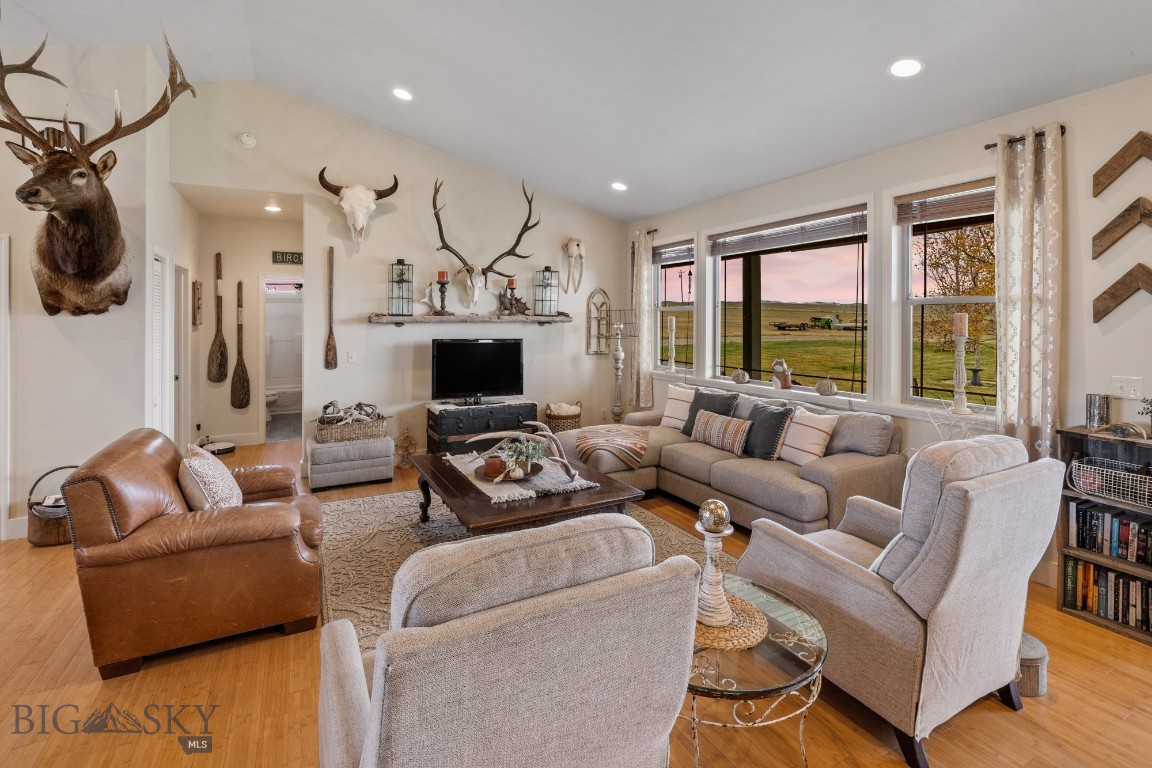 Three Forks, Montana 59752, United States, 3 Bedrooms Bedrooms, ,2 BathroomsBathrooms,Residential,Contingent,12128