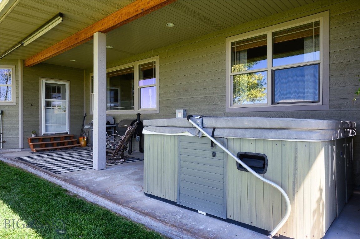 Three Forks, Montana 59752, United States, 3 Bedrooms Bedrooms, ,2 BathroomsBathrooms,Residential,Contingent,12128