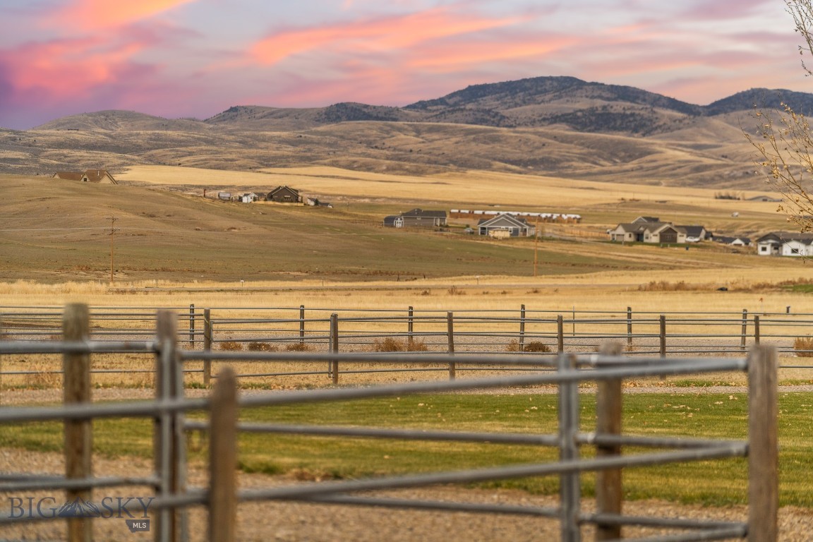 Three Forks, Montana 59752, United States, 3 Bedrooms Bedrooms, ,2 BathroomsBathrooms,Residential,Contingent,12128