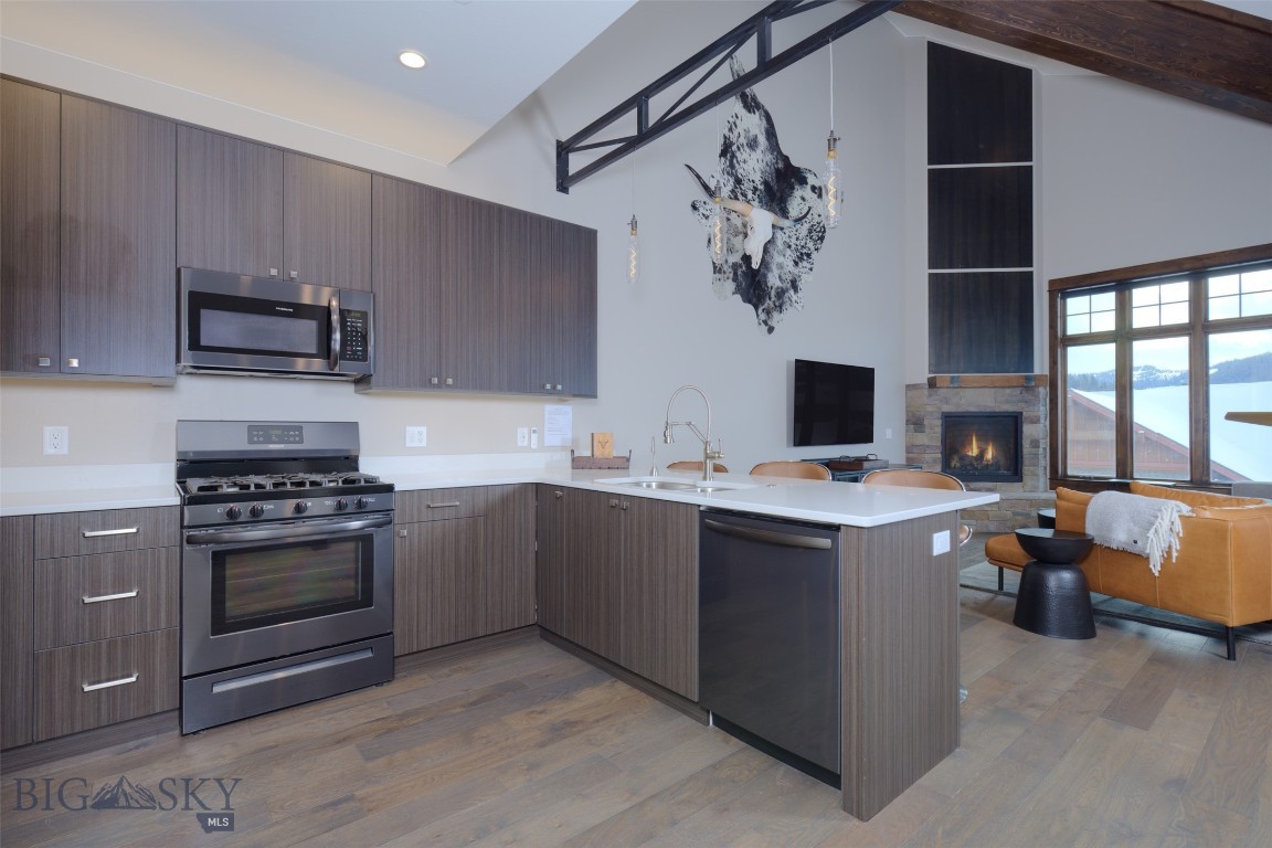 Alpenglow Condo - Residential