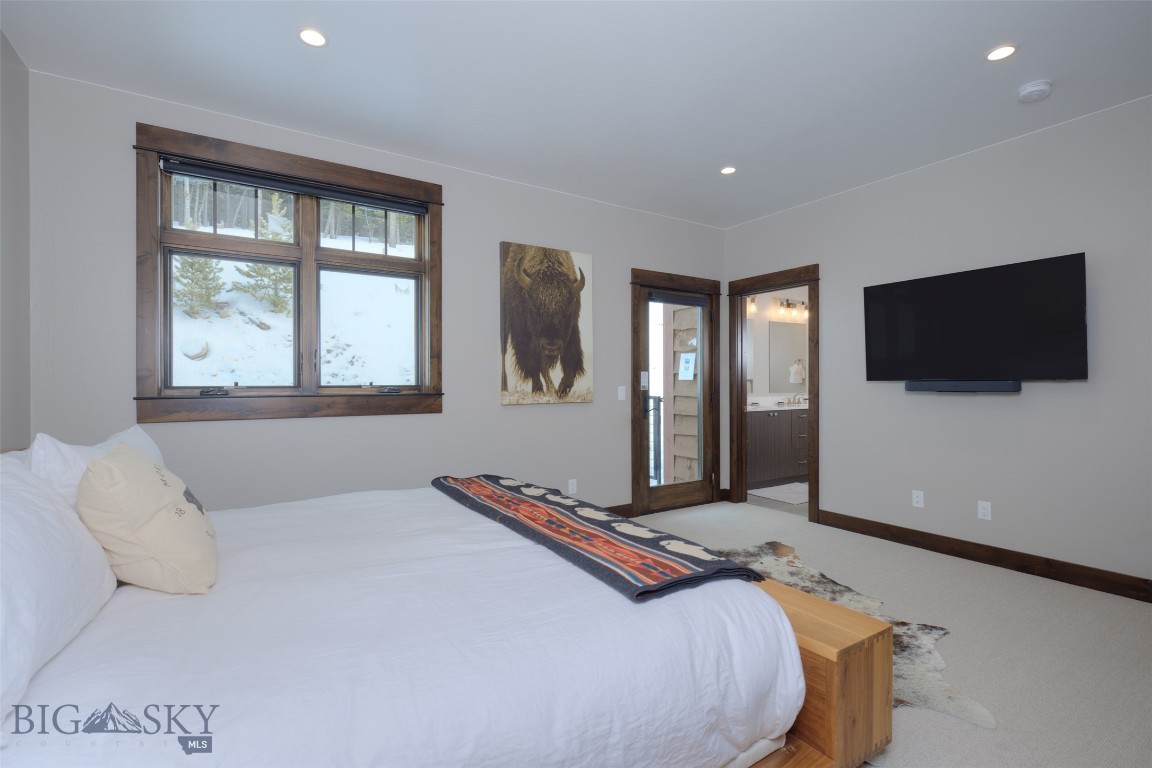 Alpenglow Condo - Residential