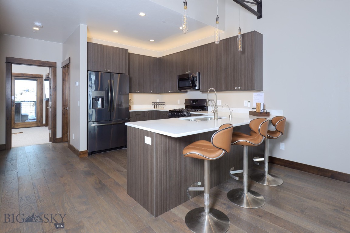 Alpenglow Condo - Residential