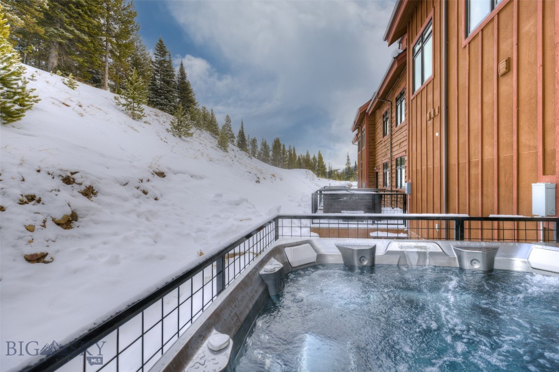 Alpenglow Condo - Residential