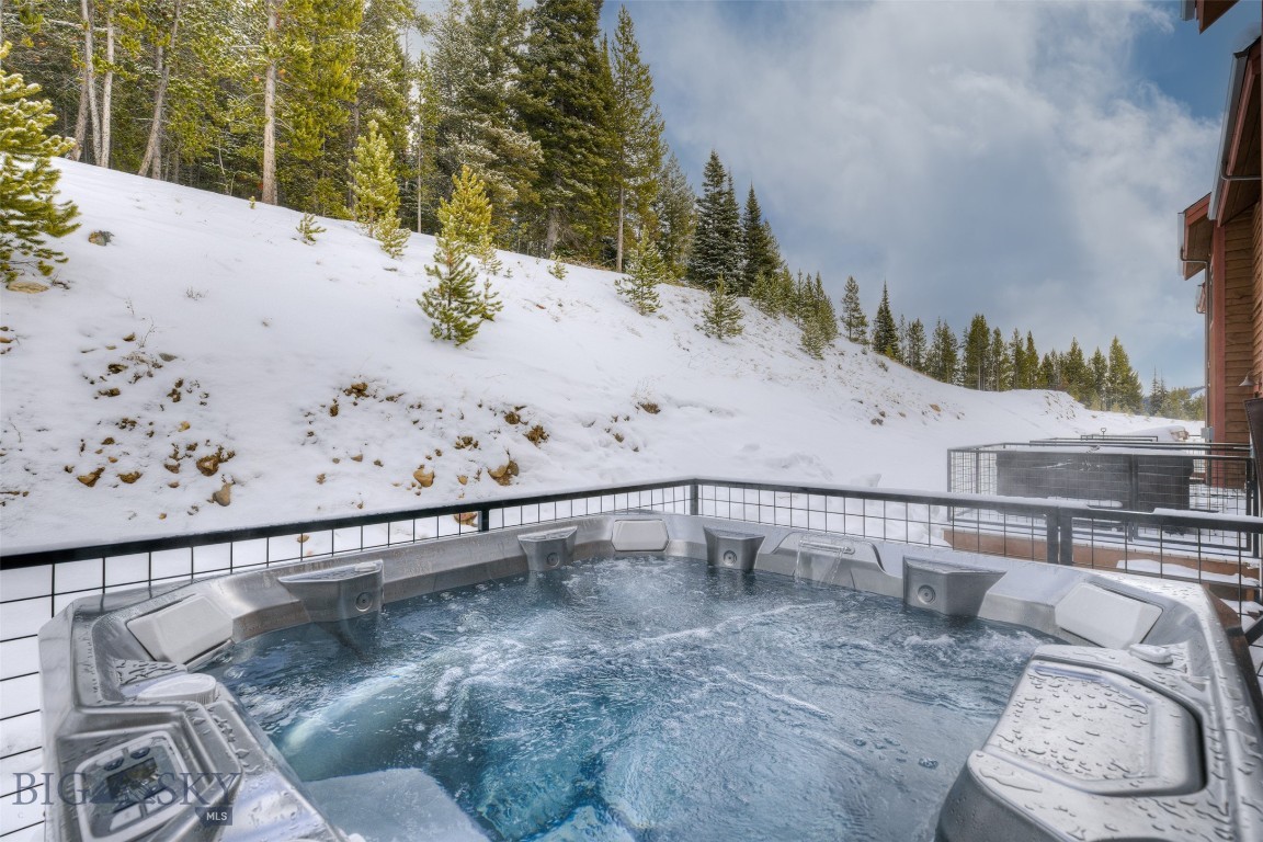 Alpenglow Condo - Residential