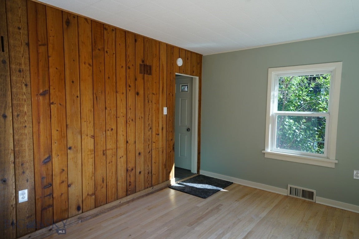 608 S 10th