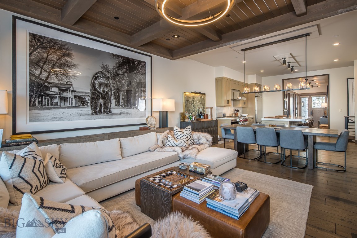 3 Wildwood Road E 11