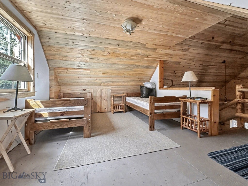 Shining Mountain Unit III - Residential