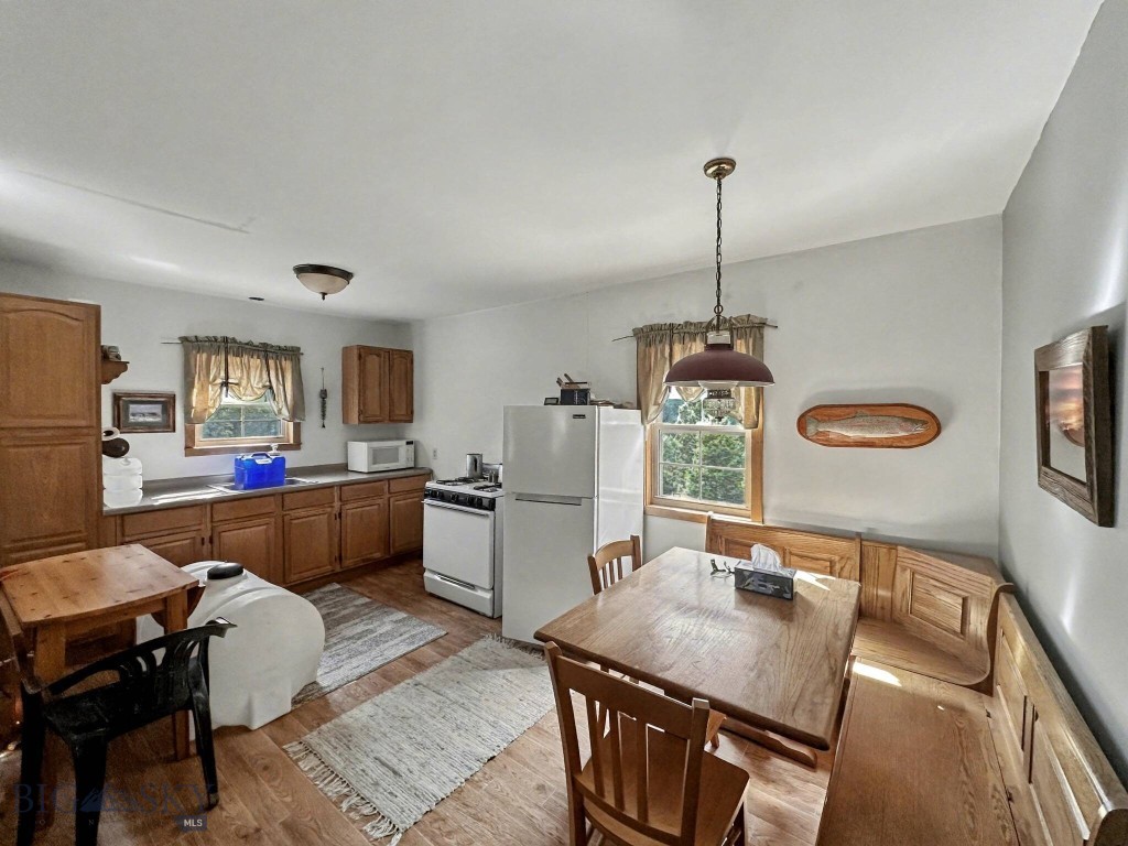 Shining Mountain Unit III - Residential