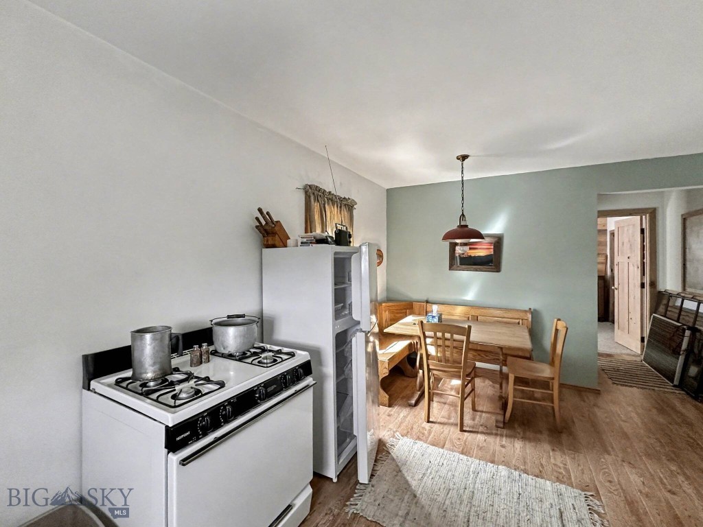 Shining Mountain Unit III - Residential