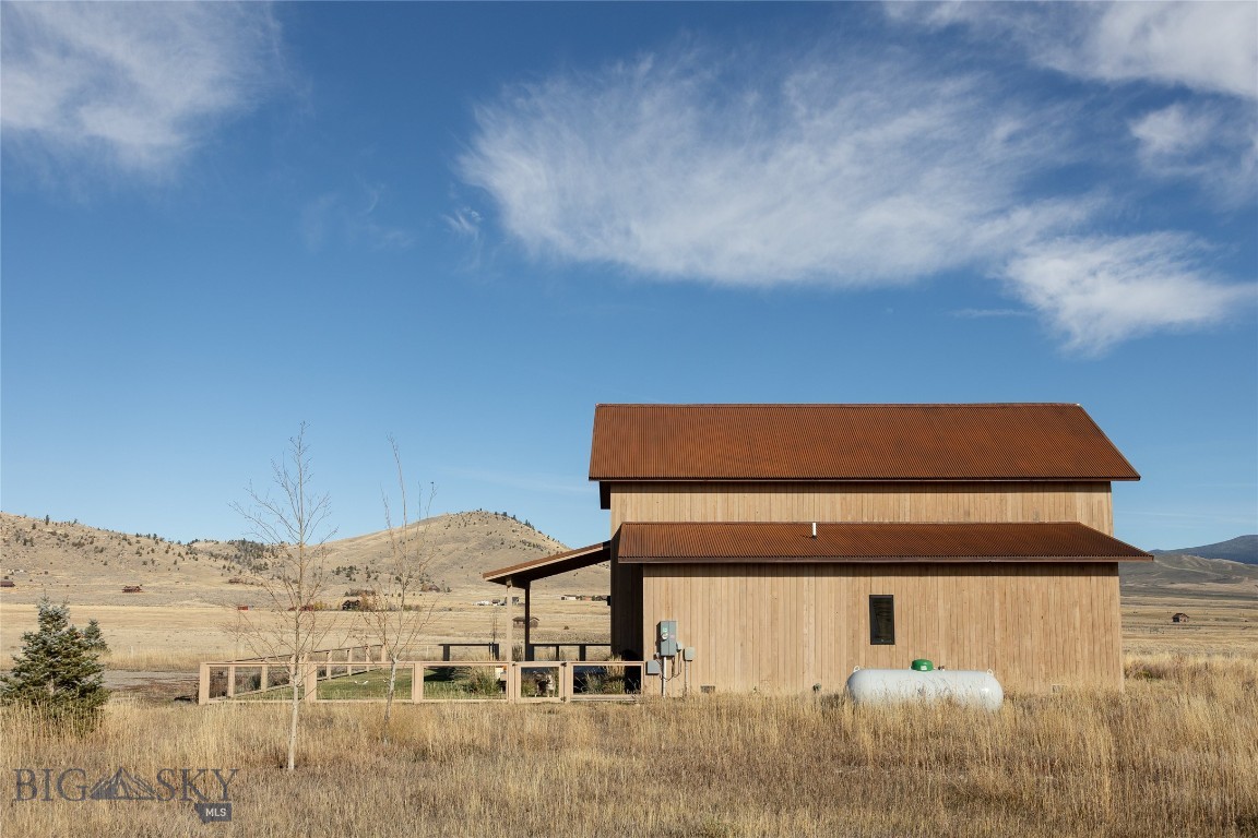 Shining Mountain West - Residential