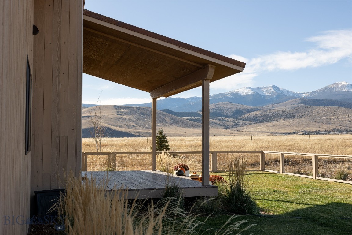 Shining Mountain West - Residential