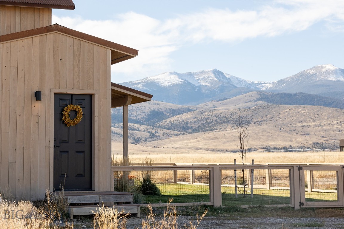 Shining Mountain West - Residential