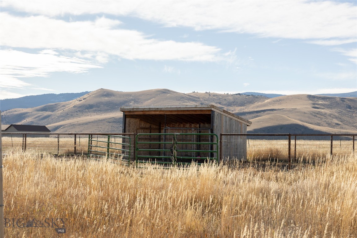 Shining Mountain West - Residential