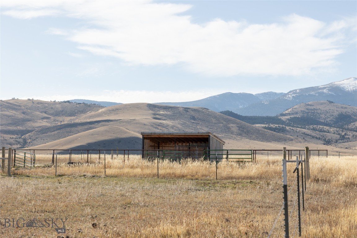 Shining Mountain West - Residential