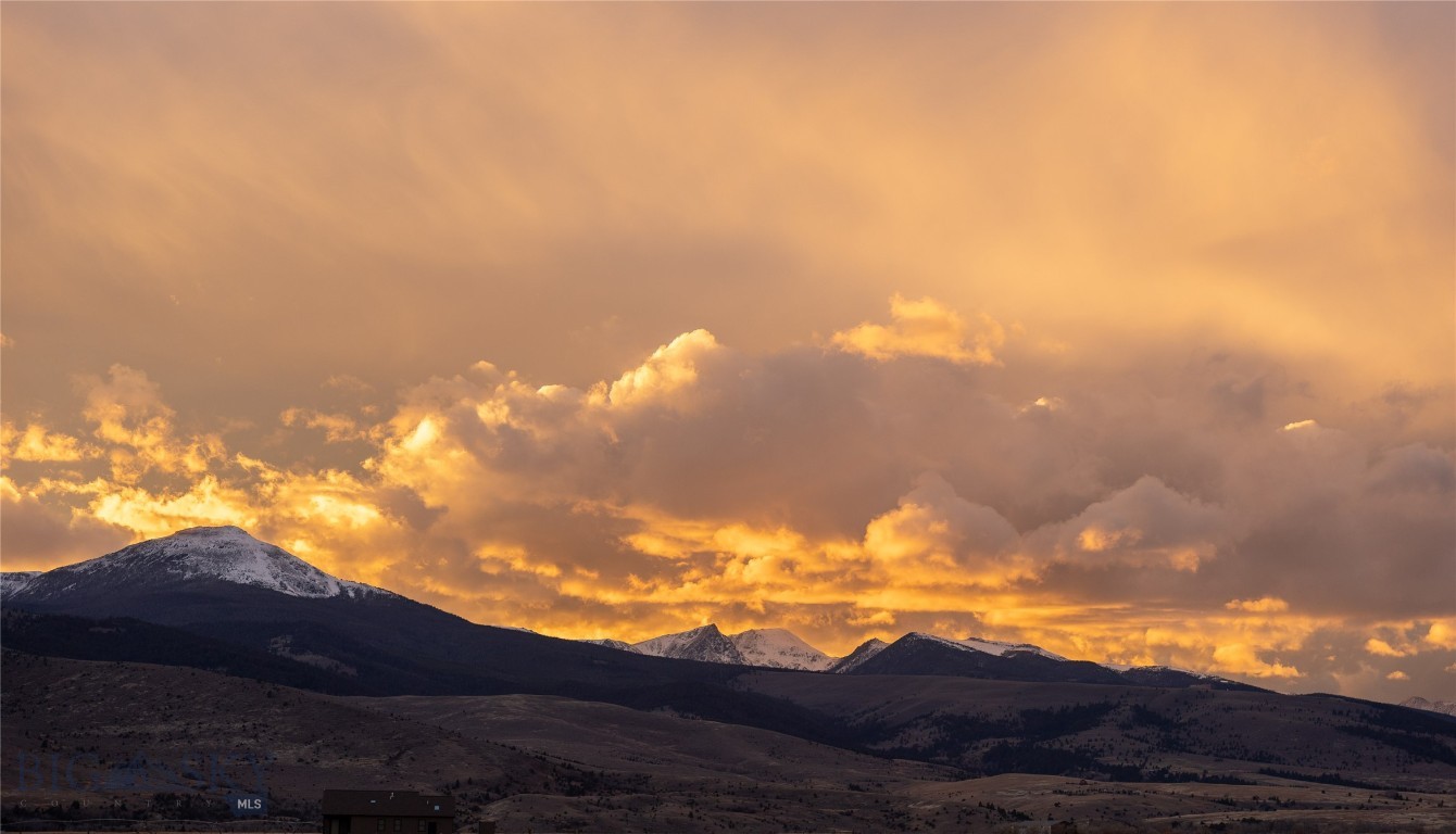 Shining Mountain West - Residential