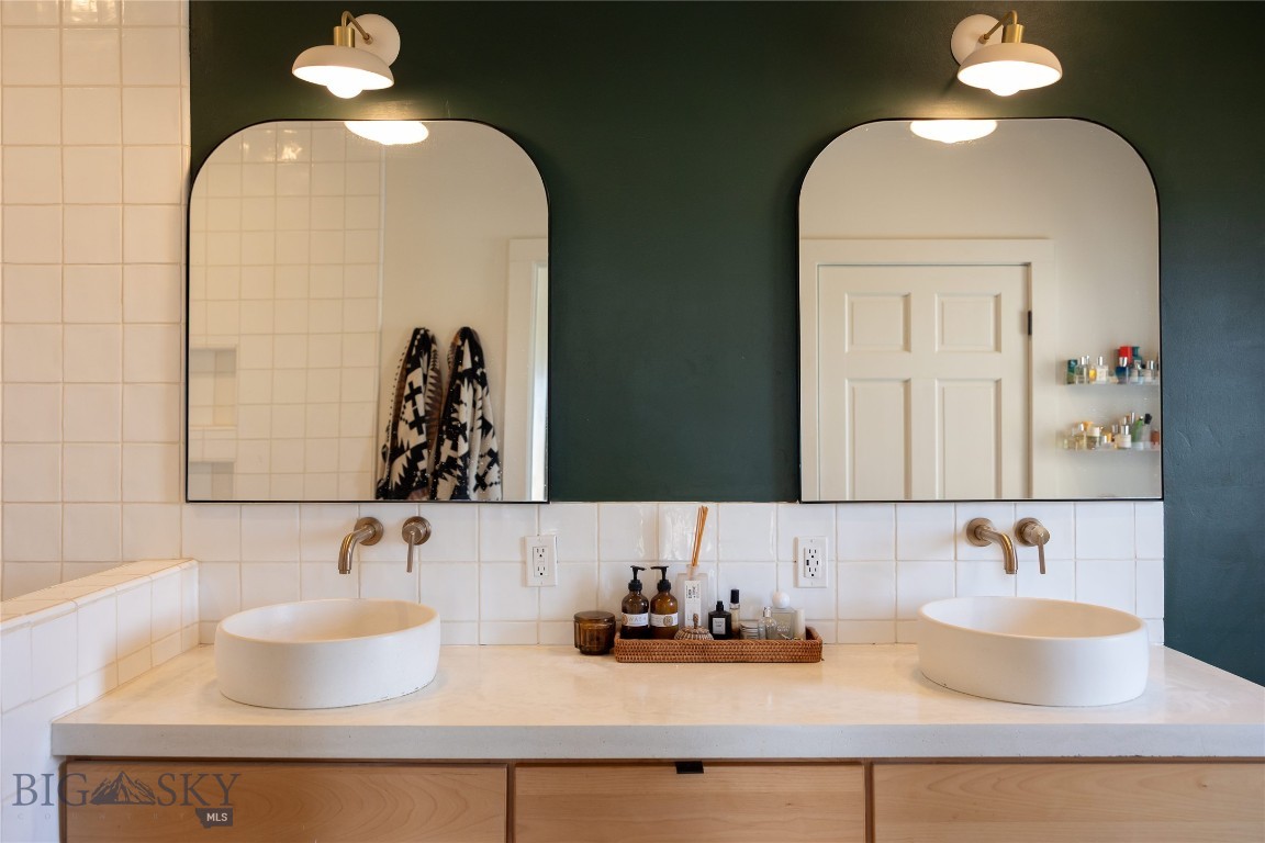 Shining Mountain West - Residential