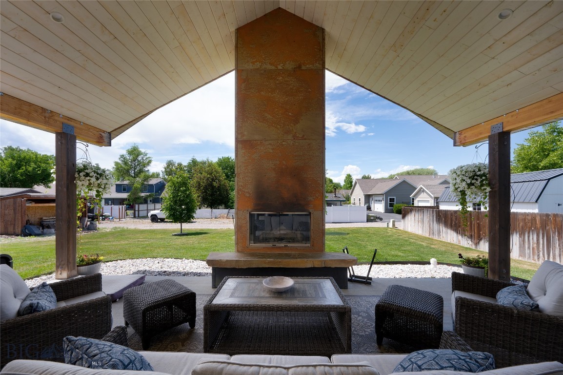 Manhattan, Montana 59741, United States, 3 Bedrooms Bedrooms, ,3 BathroomsBathrooms,Residential,Contingent,152203