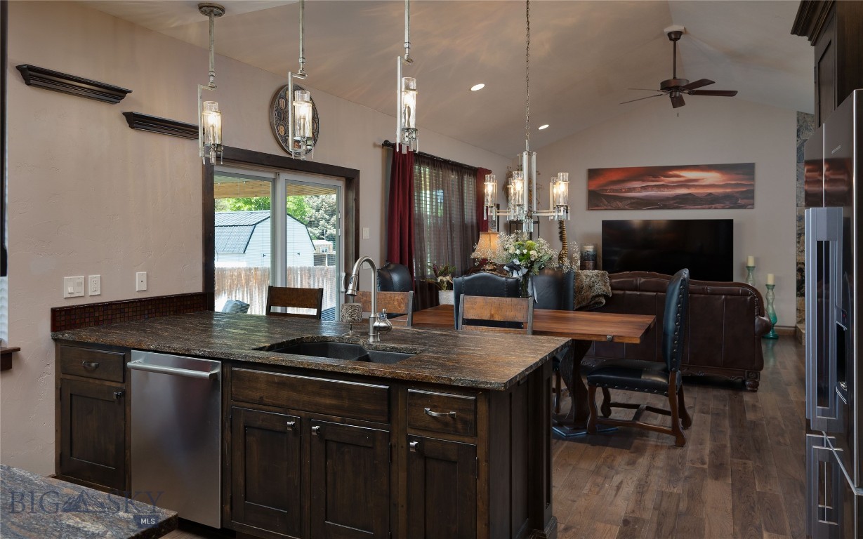 Manhattan, Montana 59741, United States, 3 Bedrooms Bedrooms, ,3 BathroomsBathrooms,Residential,Contingent,152203