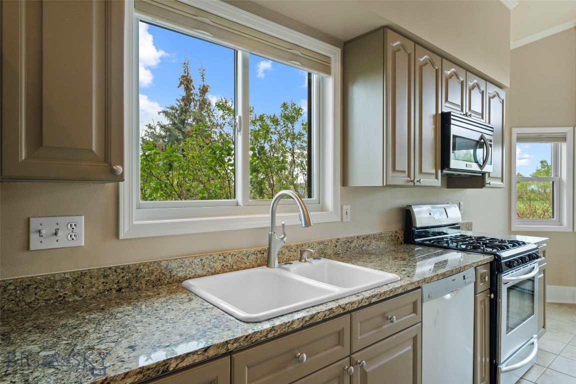 Summer Ridge - Residential