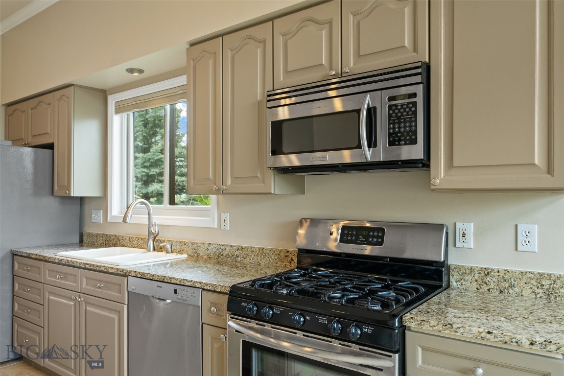 Summer Ridge - Residential