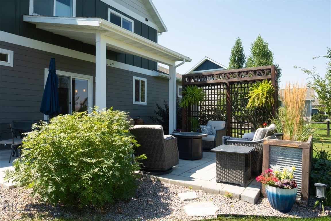 137 E Shade Tree