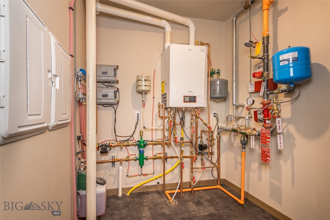 Black Eagle Lodge Condo - Residential