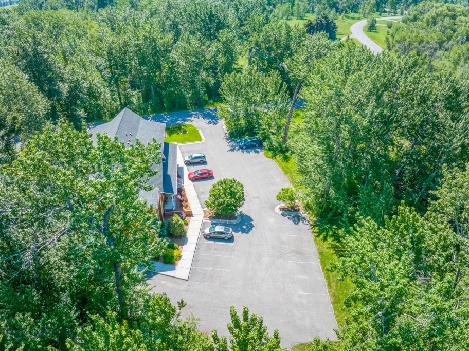 Galactic Park - Commercial Lease