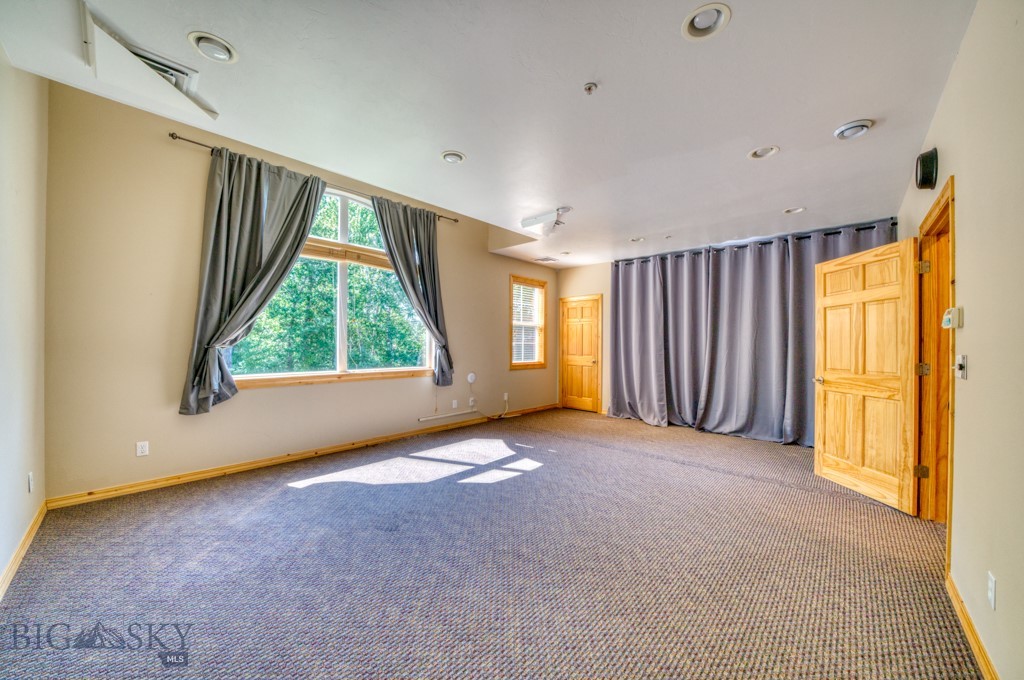 Galactic Park - Commercial Lease