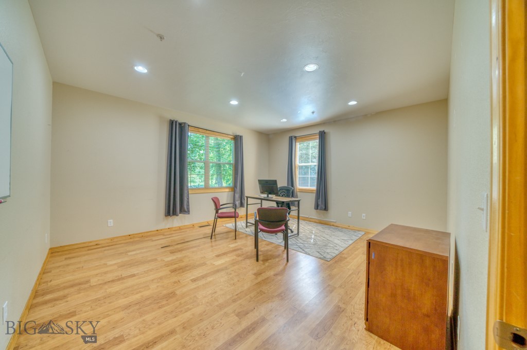 Galactic Park - Commercial Lease