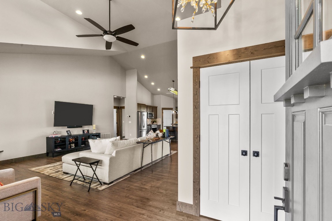 Pioneer Crossing - Residential
