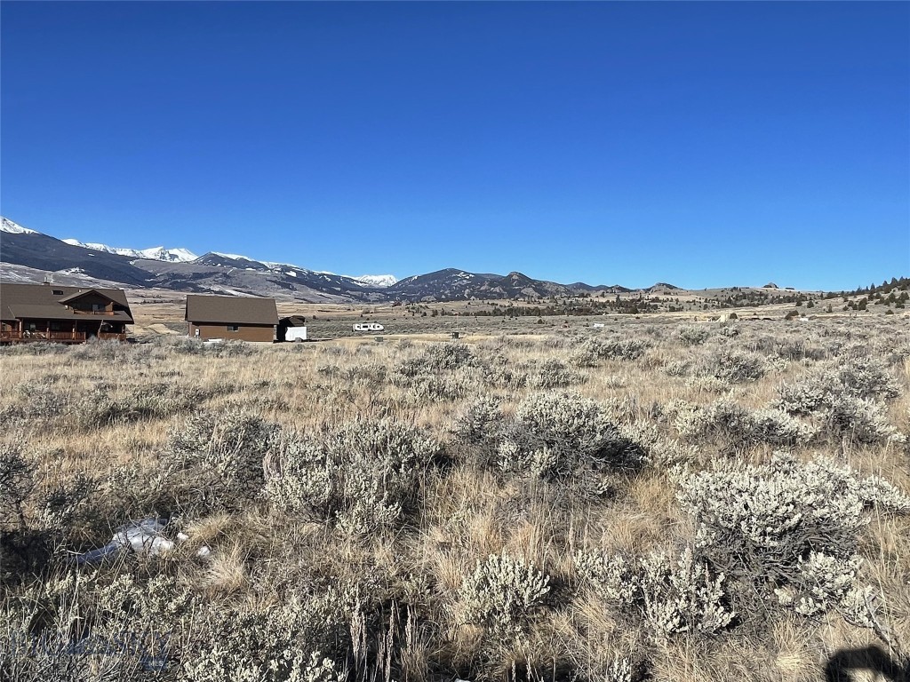Shining Mountain West - Land
