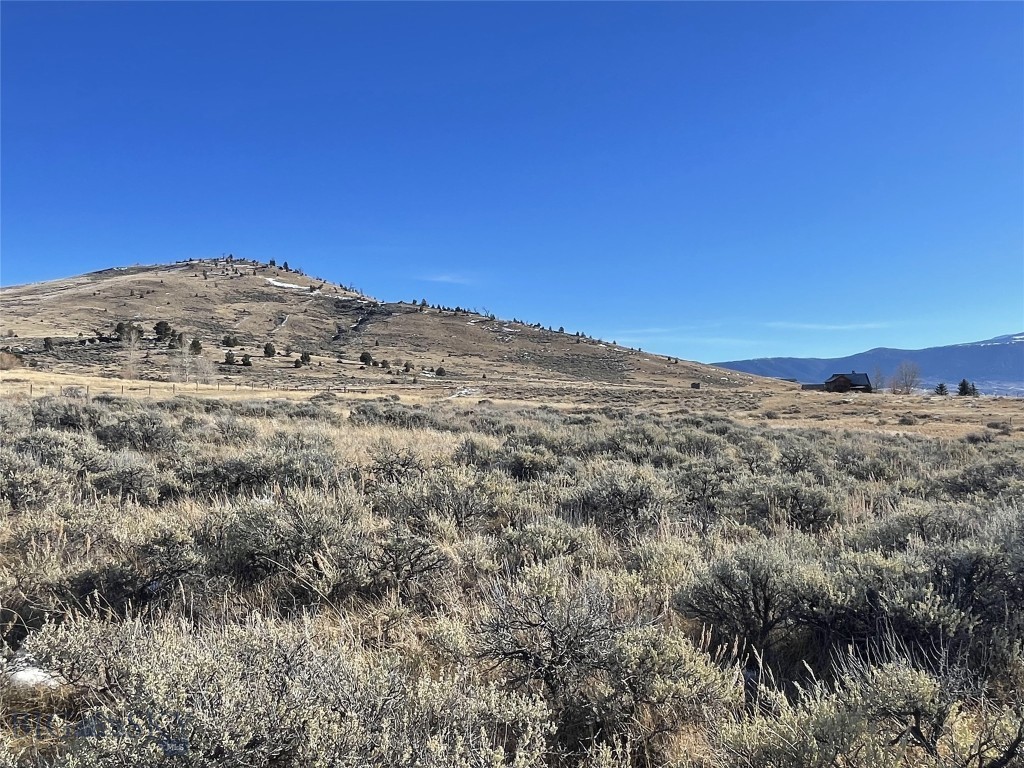 Shining Mountain West - Land