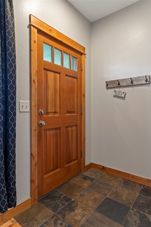 201 E Magnolia Drive