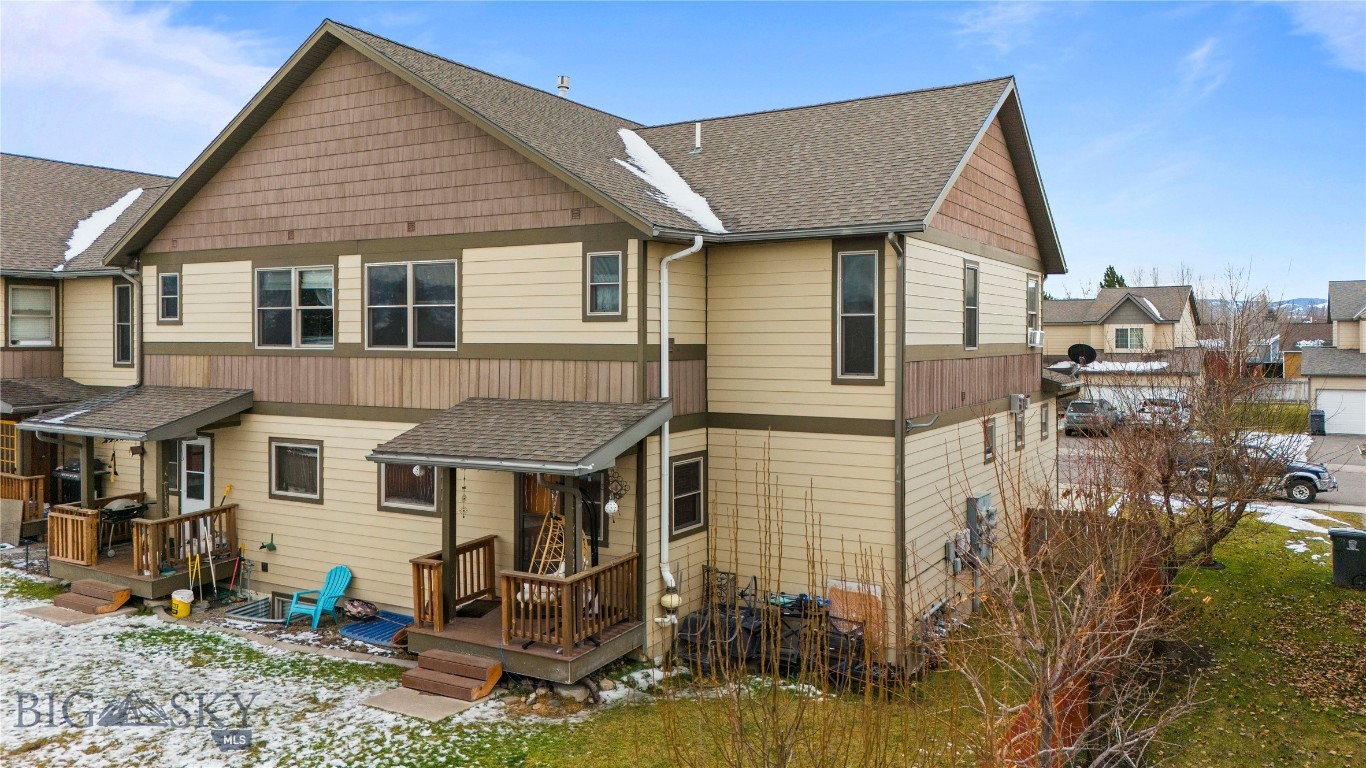 River Rock and Royal Village - Residential