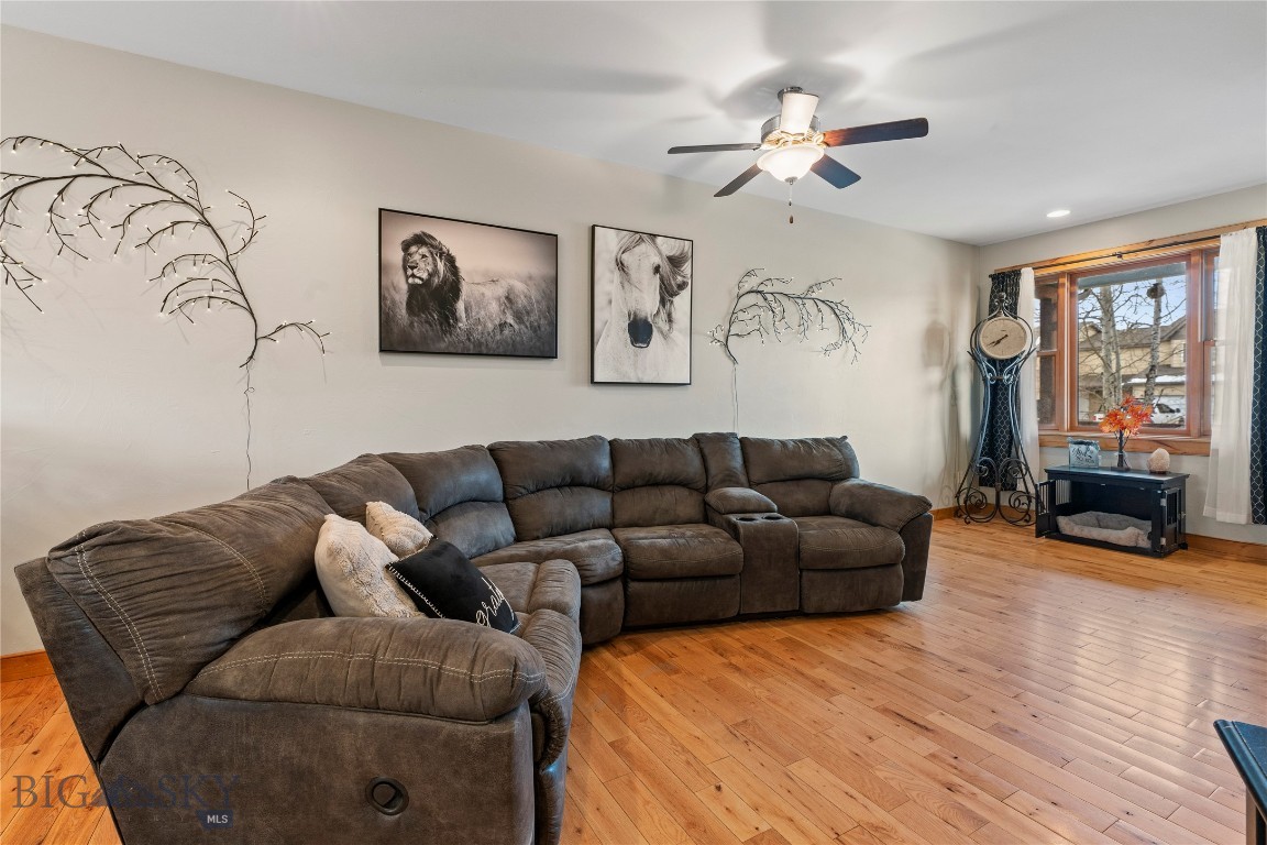 201 E Magnolia Drive