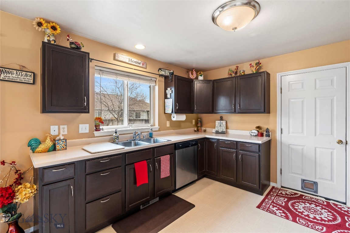 River Rock and Royal Village - Residential